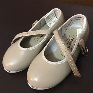 Little girls Tap shoes size10CH w FREE ballet shoe